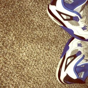 Jordan 4s